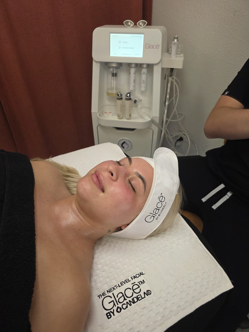 Nu Generation student performing a Glace by Candela hydrodermabrasion facial in El Paso